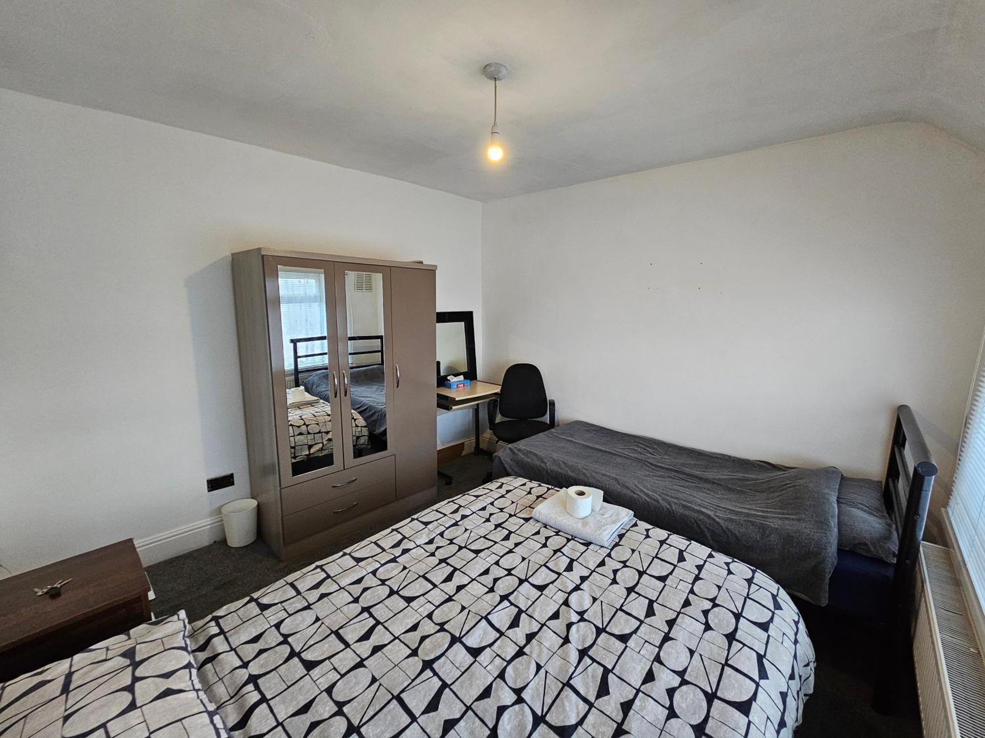 Monyhull Homestay - Near City Centre Kingsheath Nia Nec Bhx Birmingam Exterior foto